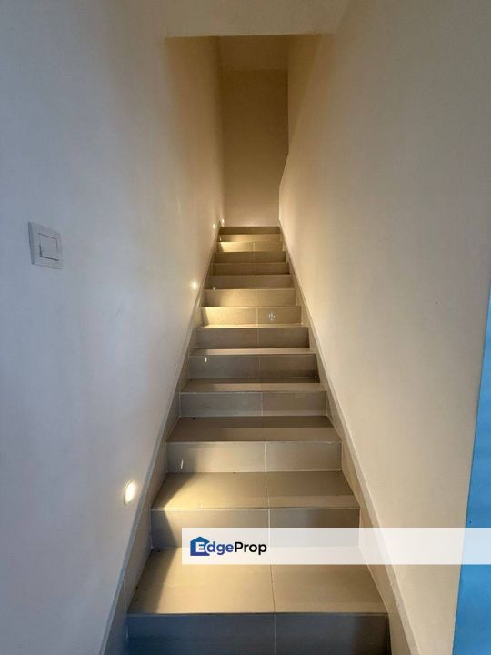 Freehold double  storey landed house renovated and guarded at taman nusa indah iskandar puteri, Johor, Nusajaya