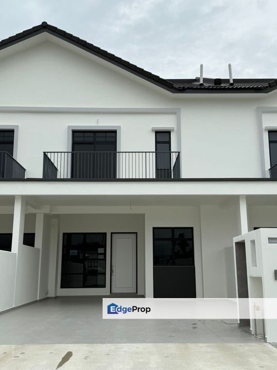 Freehold new double storey cluster house guarded at the commune eco botanic, Johor, Nusajaya