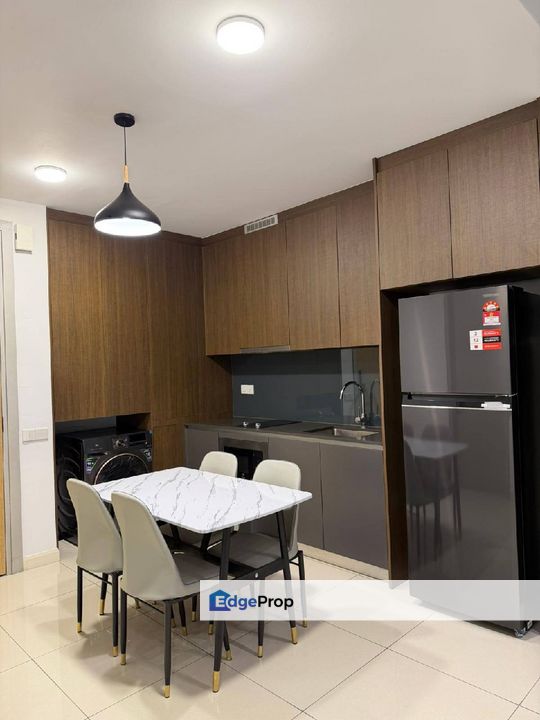 Fully furniture studio unit at grand medini with balcony, Johor, Nusajaya