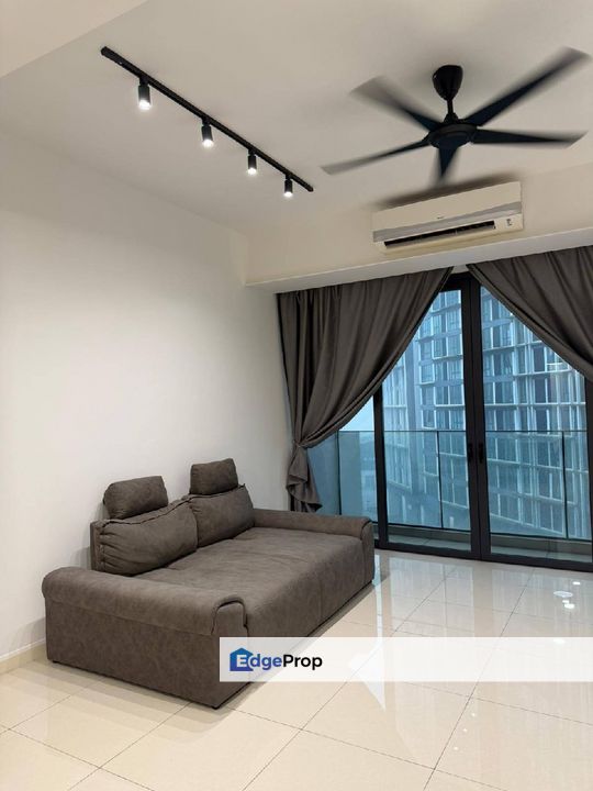 Fully furniture studio unit at grand medini with balcony, Johor, Nusajaya