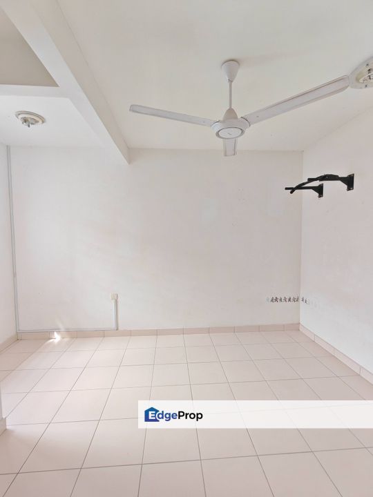 Freehold double storey landed house guarded at taman nusa idaman iskandar puteri, Johor, Nusajaya