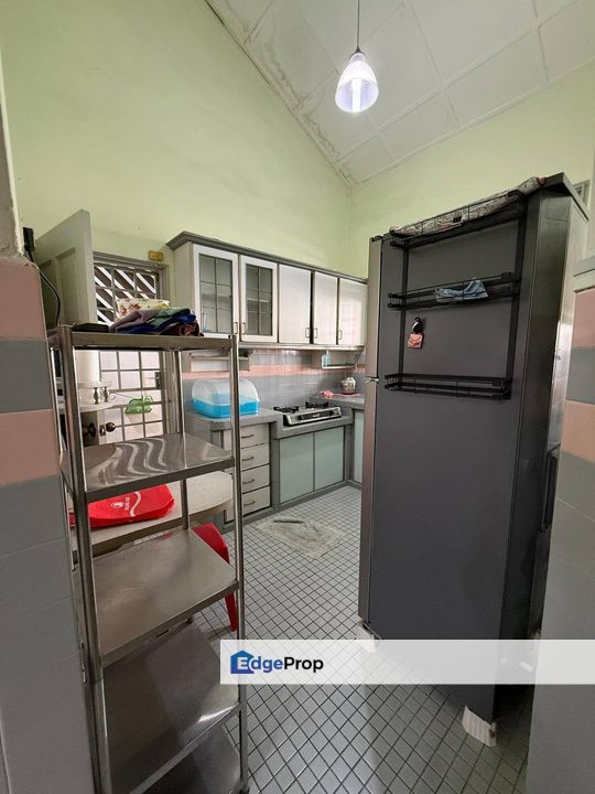 Freehold single storey landed house at bandar uda utama skudai, Johor, Skudai