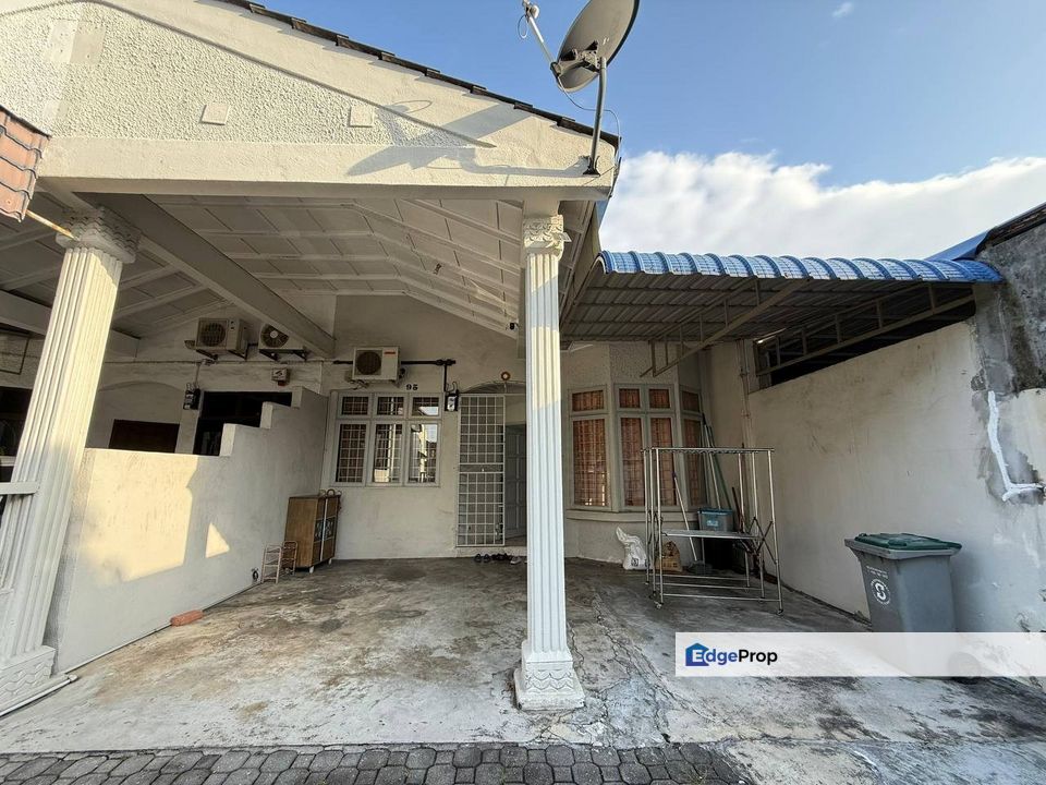 Freehold single storey landed house at bandar uda utama skudai, Johor, Skudai