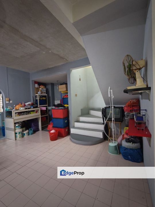 Freehold double storey landed house at taman bukit kempas skudai, Johor, Johor Bahru