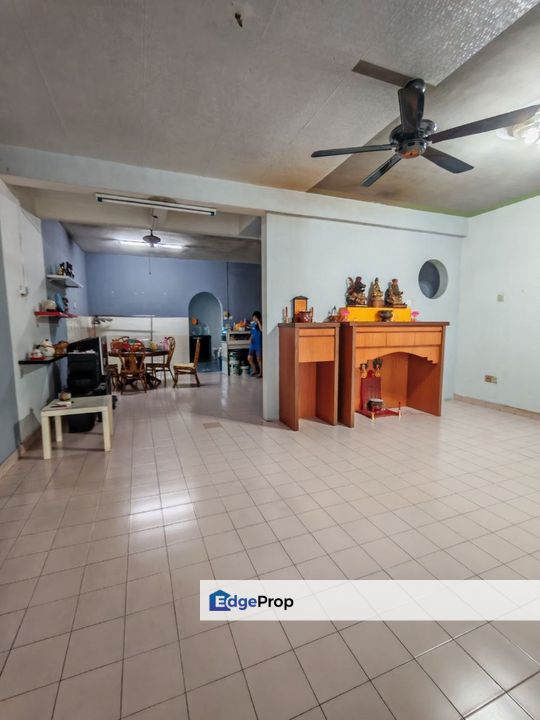 Freehold double storey landed house at taman bukit kempas skudai, Johor, Johor Bahru