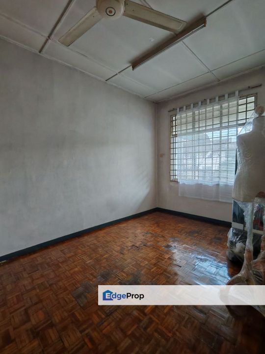 Freehold double storey landed house at taman bukit kempas skudai, Johor, Johor Bahru