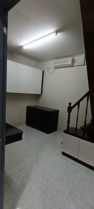 Freehold single storey landed house renovated end lot at bandar uda utama skudai, Johor, Skudai