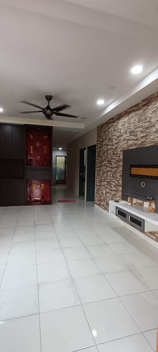 Freehold single storey landed house renovated end lot at bandar uda utama skudai, Johor, Skudai