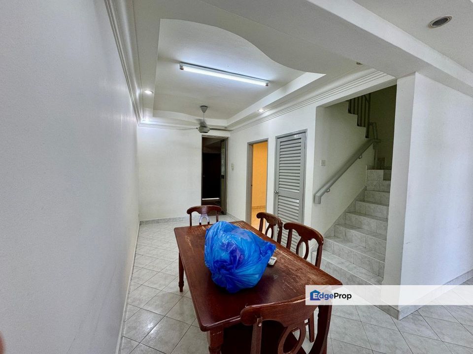 Freehold full loan double storey landed house renvoated and extend at pulai perdana johor bahru, Johor, Skudai