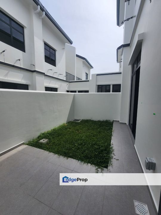 Freehold new double storey cluster house unblock view guarded at eco botanic johor bahru, Johor, Nusajaya