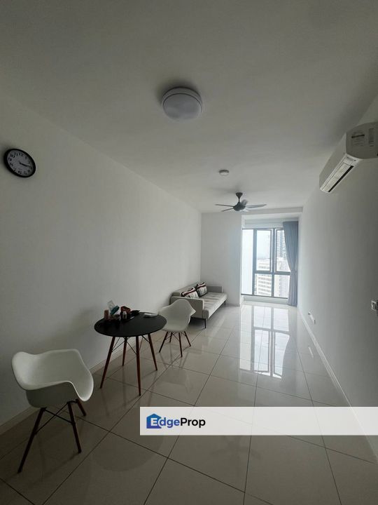 Fully furniture 2 room service apartment at elysia park residence medini, Johor, Nusajaya