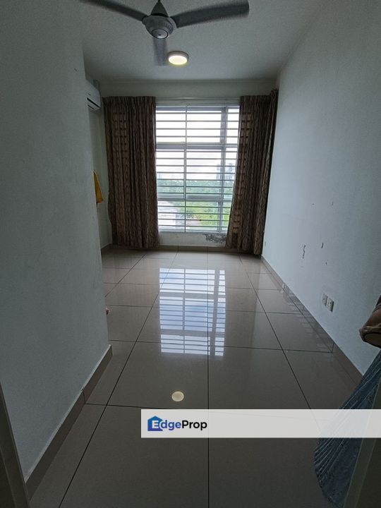 Freehold full loan 3 room service apartment at nusa duta iskandar puteri, Johor, Johor Bahru