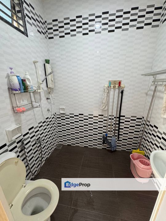 Fully furniture double storey landed house renovated and guarded at taman nusa sentral iskandar puteri, Johor, 