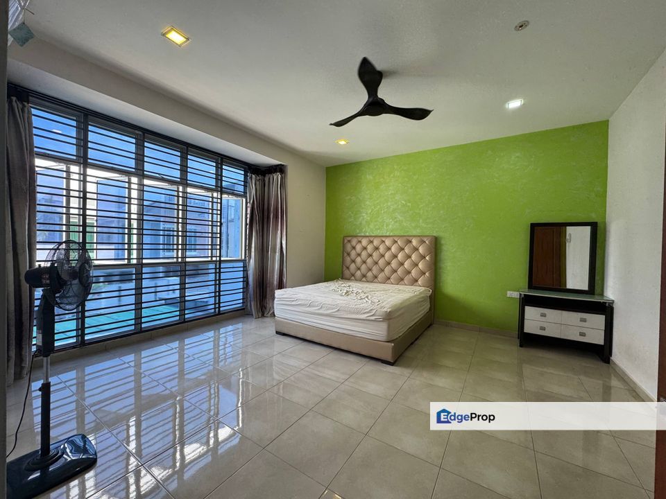 Fully furniture double storey landed house renovated and guarded at taman nusa sentral iskandar puteri, Johor, 