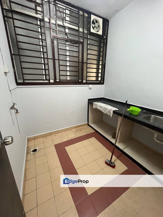Full loan 3 room apartment for sales in kipark tampoi indah skudai johor, Johor, Tampoi