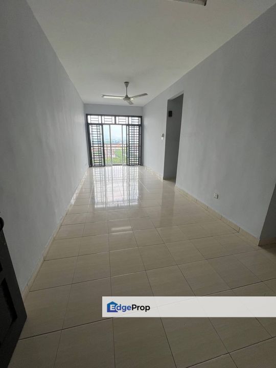 Full loan 3 room apartment for sales in kipark tampoi indah skudai johor, Johor, Tampoi