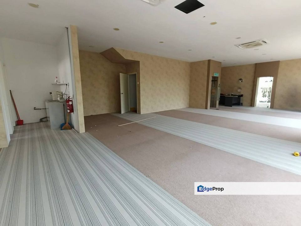 Partial furniture renovated shoplot office unblock view in danga utama skudai johor, Johor, Skudai