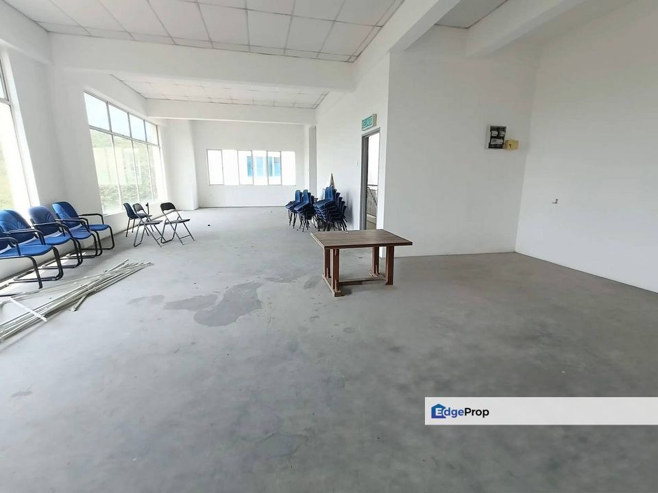 Partial furniture renovated shoplot office unblock view in danga utama skudai johor, Johor, Skudai