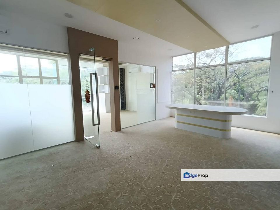 Partial furniture renovated shoplot office unblock view in danga utama skudai johor, Johor, Skudai