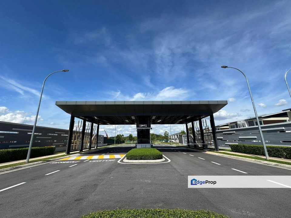 Freehold new double storey cluster house guarded at taman impian emas skudai, Johor, Johor Bahru