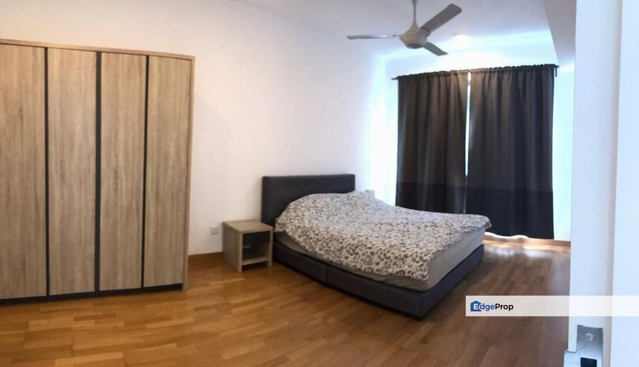 Freehold 1 room service apartment at teega suites puteri harbour johor, Johor, 