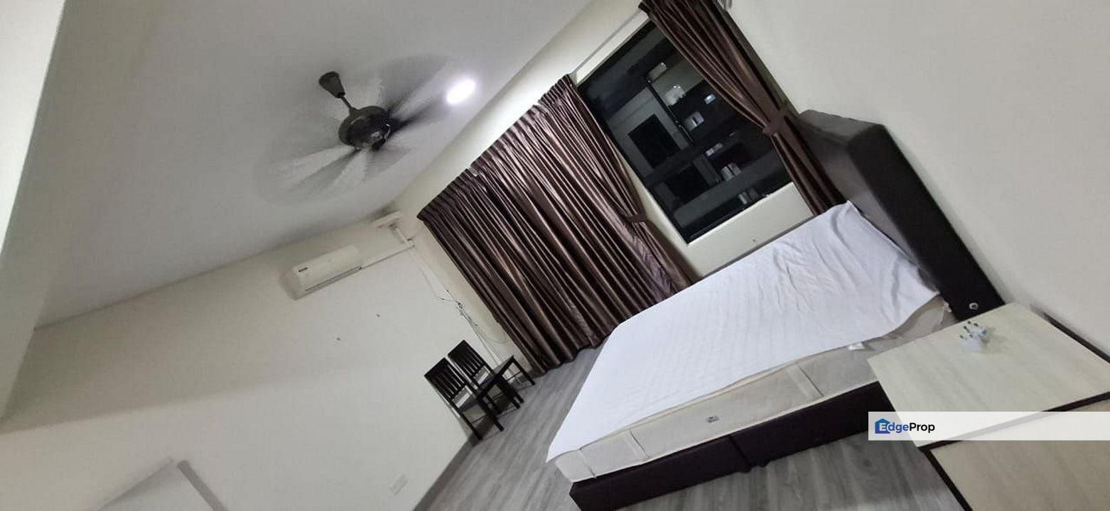 Full loan 3 room service apartment at the garden residence mutiara mas skudai with renovated, Johor, Skudai