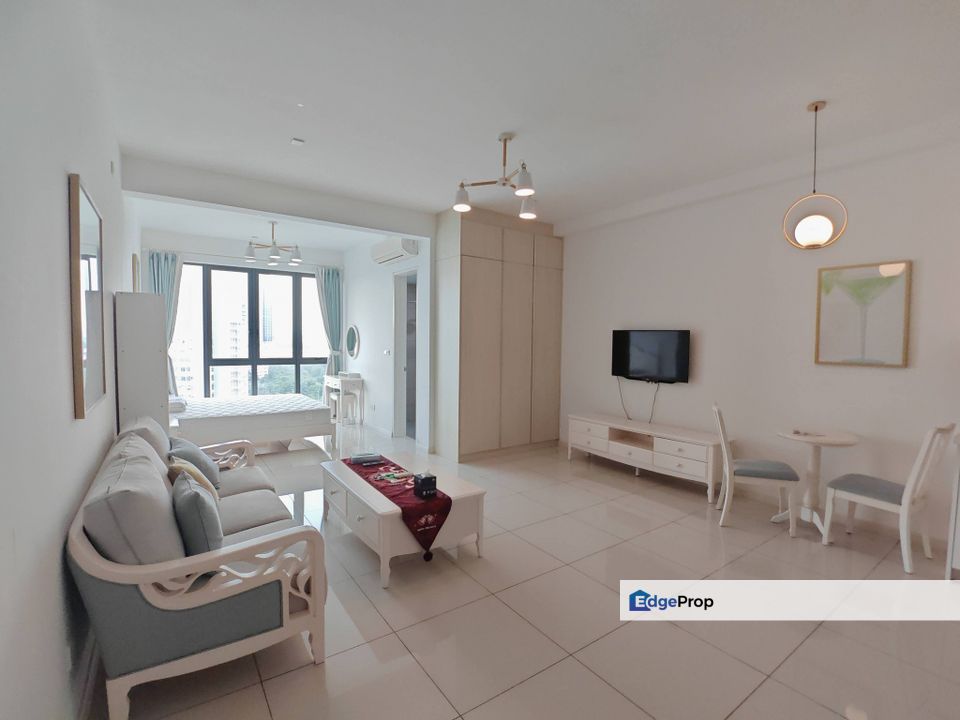 Fully furniuture mid floor service apartment at elysia park residence medini, Johor, Nusajaya