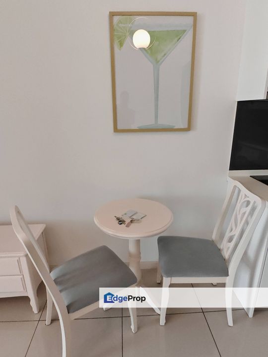 Fully furniuture mid floor service apartment at elysia park residence medini, Johor, Nusajaya