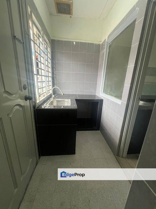 Freehold single storey landed house renovated at bandar uda utama skudai, Johor, Skudai