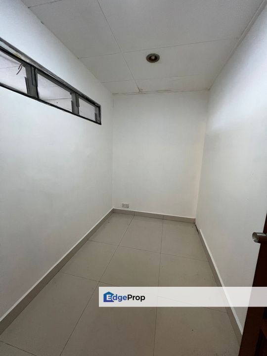 Freehold single storey landed house renovated at bandar uda utama skudai, Johor, Skudai