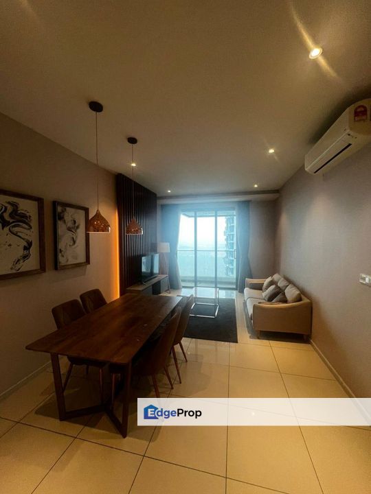 Full loan 2 room service apartment at elysia park residence medini, Johor, Nusajaya