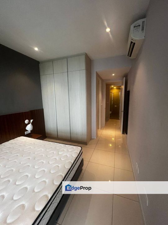 Full loan 2 room service apartment at elysia park residence medini, Johor, Nusajaya
