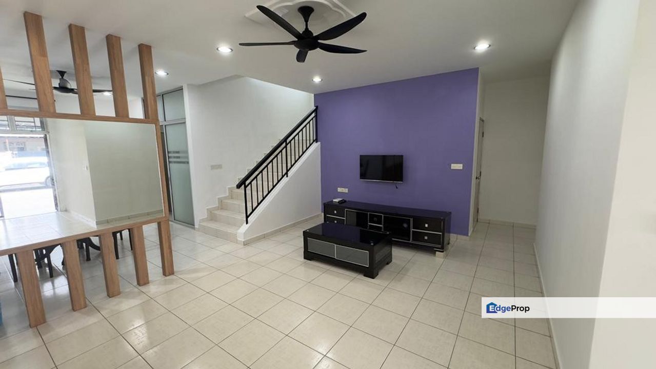 Partial furniture double storey landed house renovated and guarded at nusa idaman iskandar puteri johor, Johor, Nusajaya