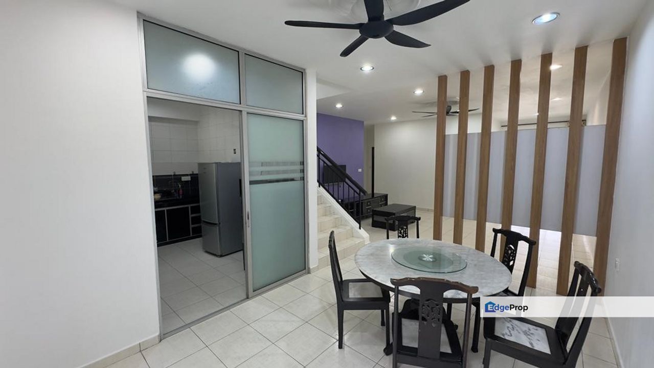 Partial furniture double storey landed house renovated and guarded at nusa idaman iskandar puteri johor, Johor, Nusajaya