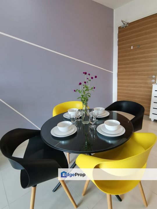 Fully furniture mid floor 1 room service apartment at teega suites puteri harbour johor, Johor, 