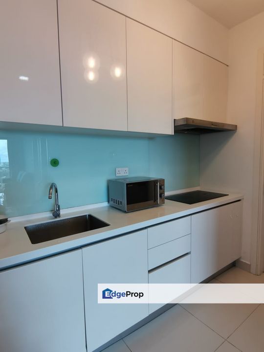 Fully furniture mid floor 1 room service apartment at teega suites puteri harbour johor, Johor, 