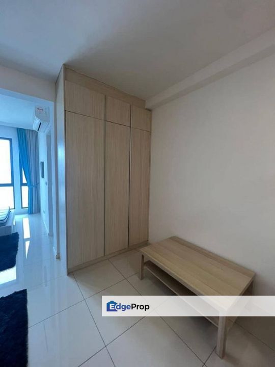 Fully furniture studio high floor service apartment at elysia park medini, Johor, Nusajaya