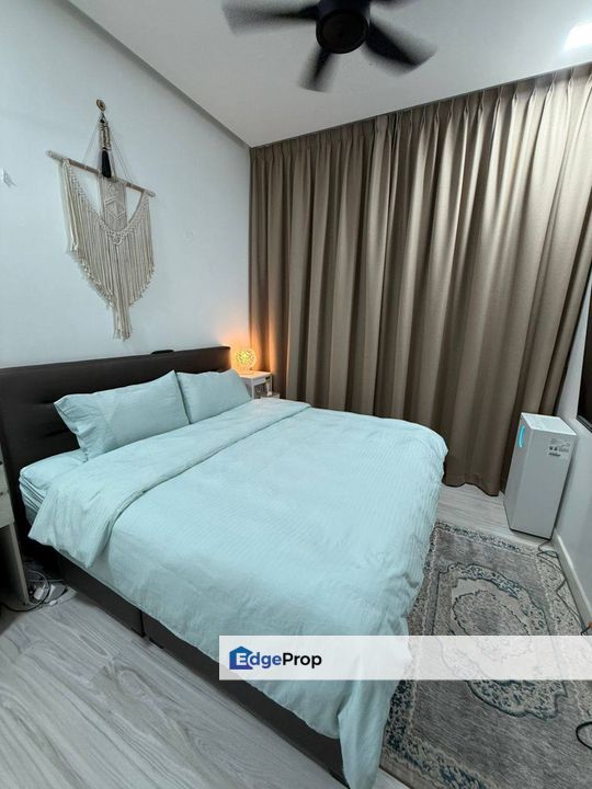 Freehold full loan 2 room service apartment at sky 88 johor bahru, Johor, Johor Bahru