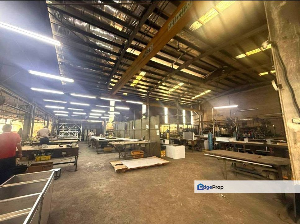 Freehold medium industry semi detached factory for sales in senai seelong, Johor, Senai