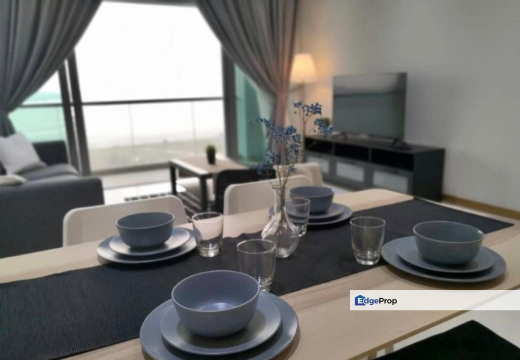 Freehold 2+1 room seaview service apartment at souther marina puteri harbour johor, Johor, 