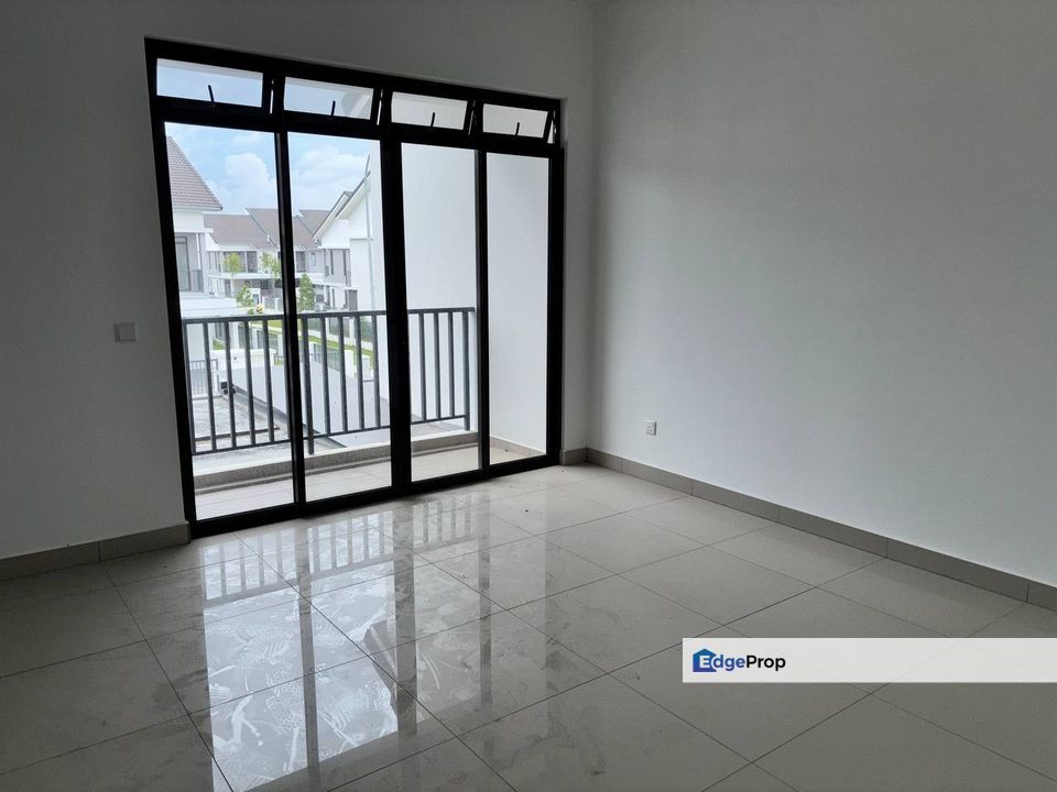Freehold double storey landed house guarded at gerbang nusajaya iskandar puteri, Johor, Gelang Patah
