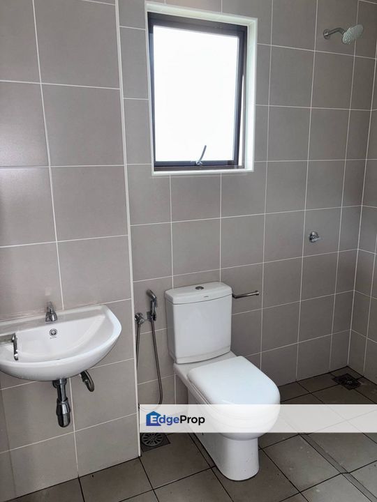 Freehold double storey landed house guarded at gerbang nusajaya iskandar puteri, Johor, Gelang Patah