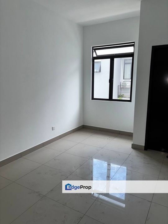 Freehold double storey landed house guarded at gerbang nusajaya iskandar puteri, Johor, Gelang Patah