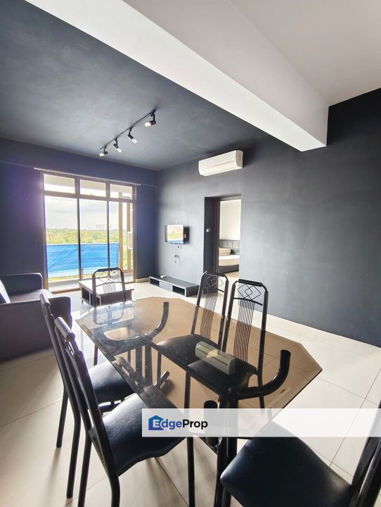 Freehold 2 room corner lot service apartment for sales in d'inspire nusa bestari iskandar puteri, Johor, Johor Bahru