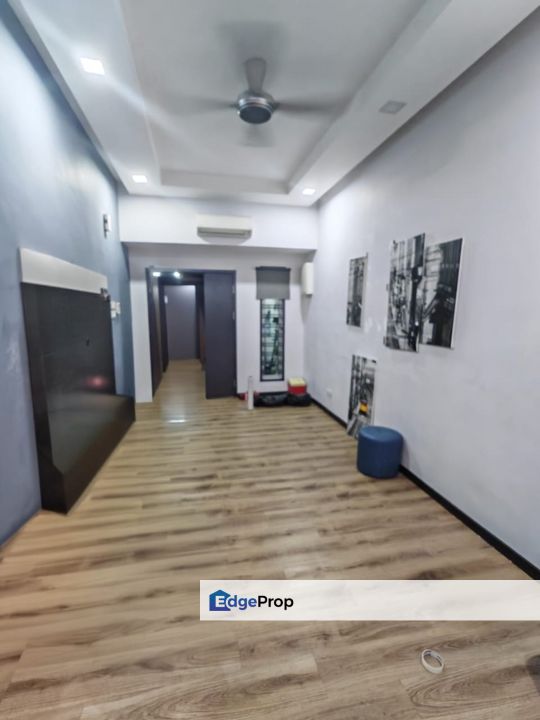 Partial furniture single storey landed house renovated at taman nusa bestari iskandar puteri, Johor, Johor Bahru