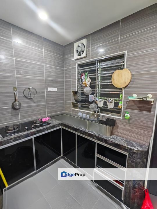 Partial furniture single storey landed house renovated at taman nusa bestari iskandar puteri, Johor, Johor Bahru