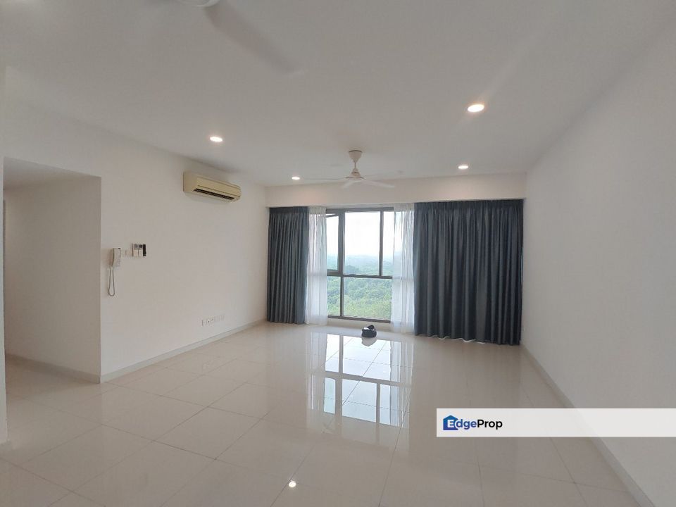 Partial furniture 3 room service apartment at iskandar residence medini, Johor, Nusajaya
