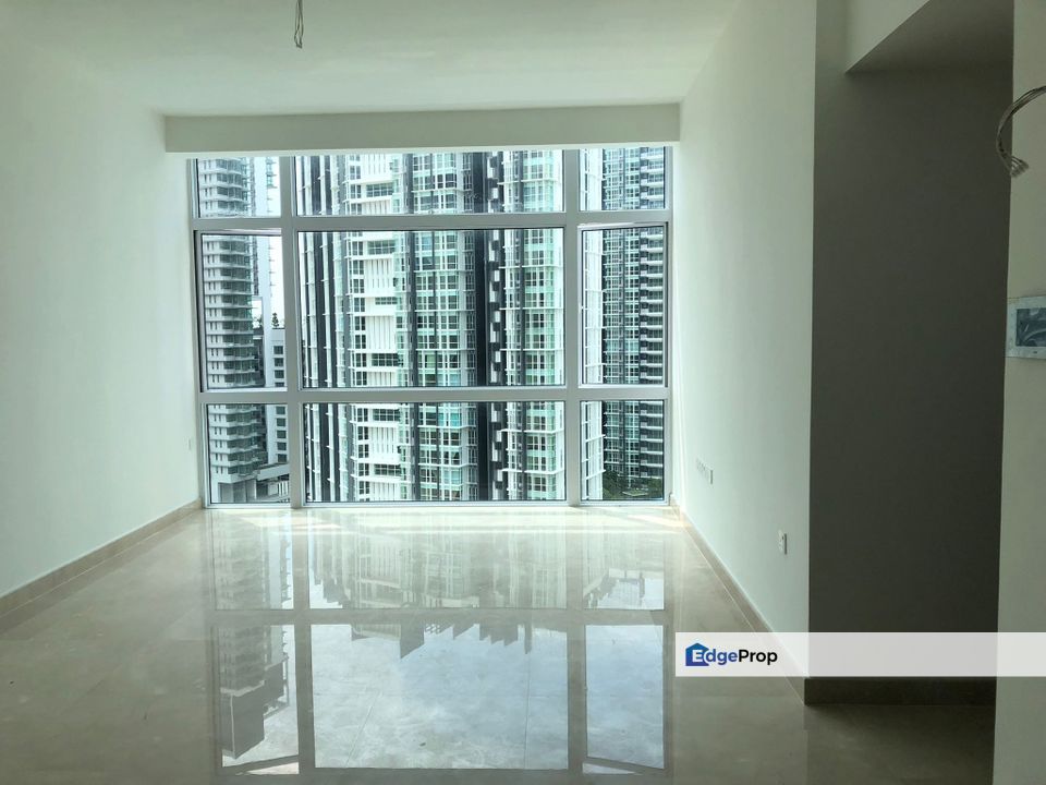 2 room partial furniture service apartment at paradiso medini, Johor, Nusajaya