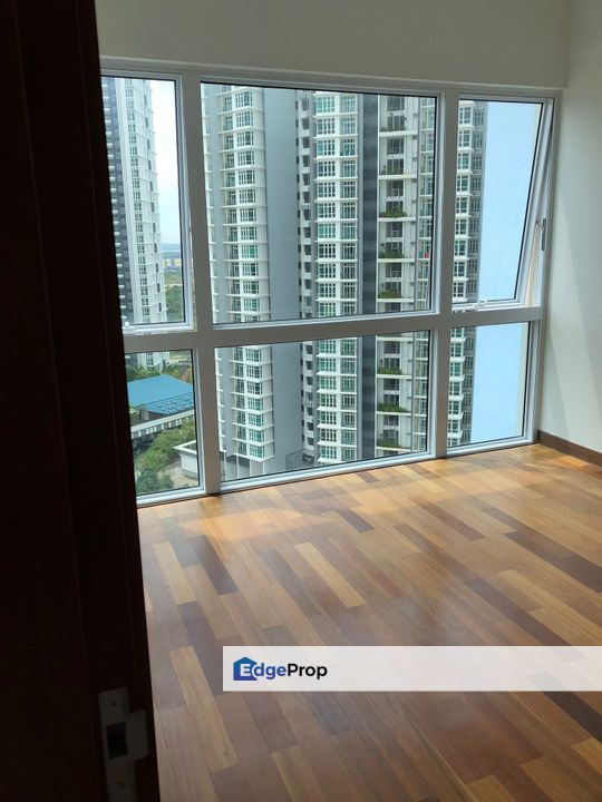 2 room partial furniture service apartment at paradiso medini, Johor, Nusajaya