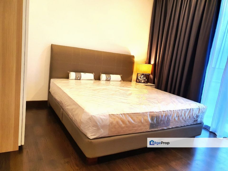 Freehold full loan studio unit mid floor at almas suites puteri harbour, Johor, 